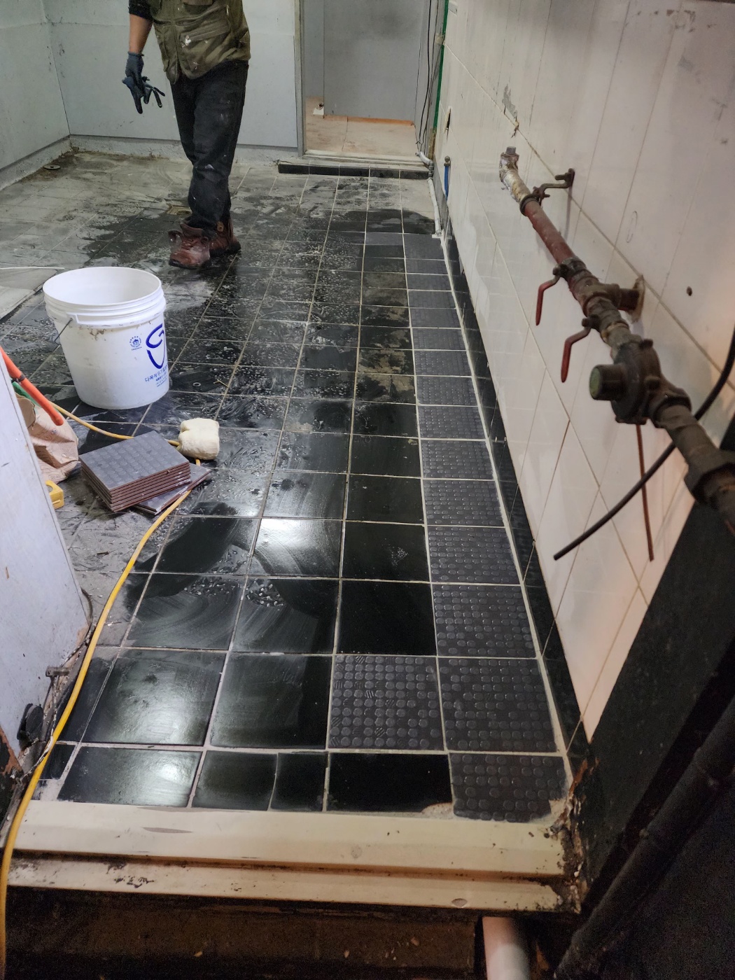 /user/g/gpmanneung/editor/2508/2964f36687fc97bd027ef3f30c38d86b_1756045471_9588.jpg 이미지크게보기