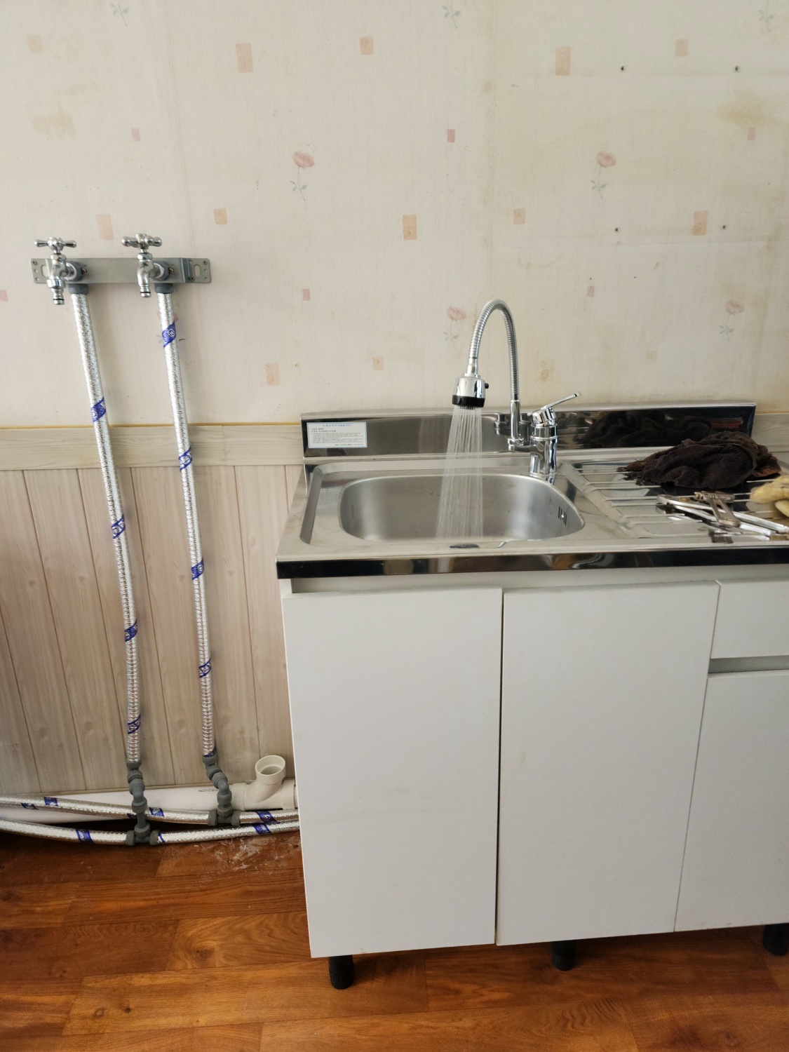 /user/g/gpmanneung/editor/2508/2b272c7bda022e16703dff68cbff7bdd_1756626505_9938.jpg 이미지크게보기